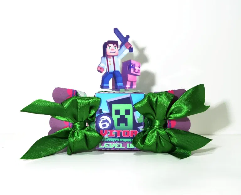 Arquivo de corte digital tema Minecraft nos formatos Studio e PDF para máquinas Silhouette ou tesoura, ideal para decoração de festas e personalizados.