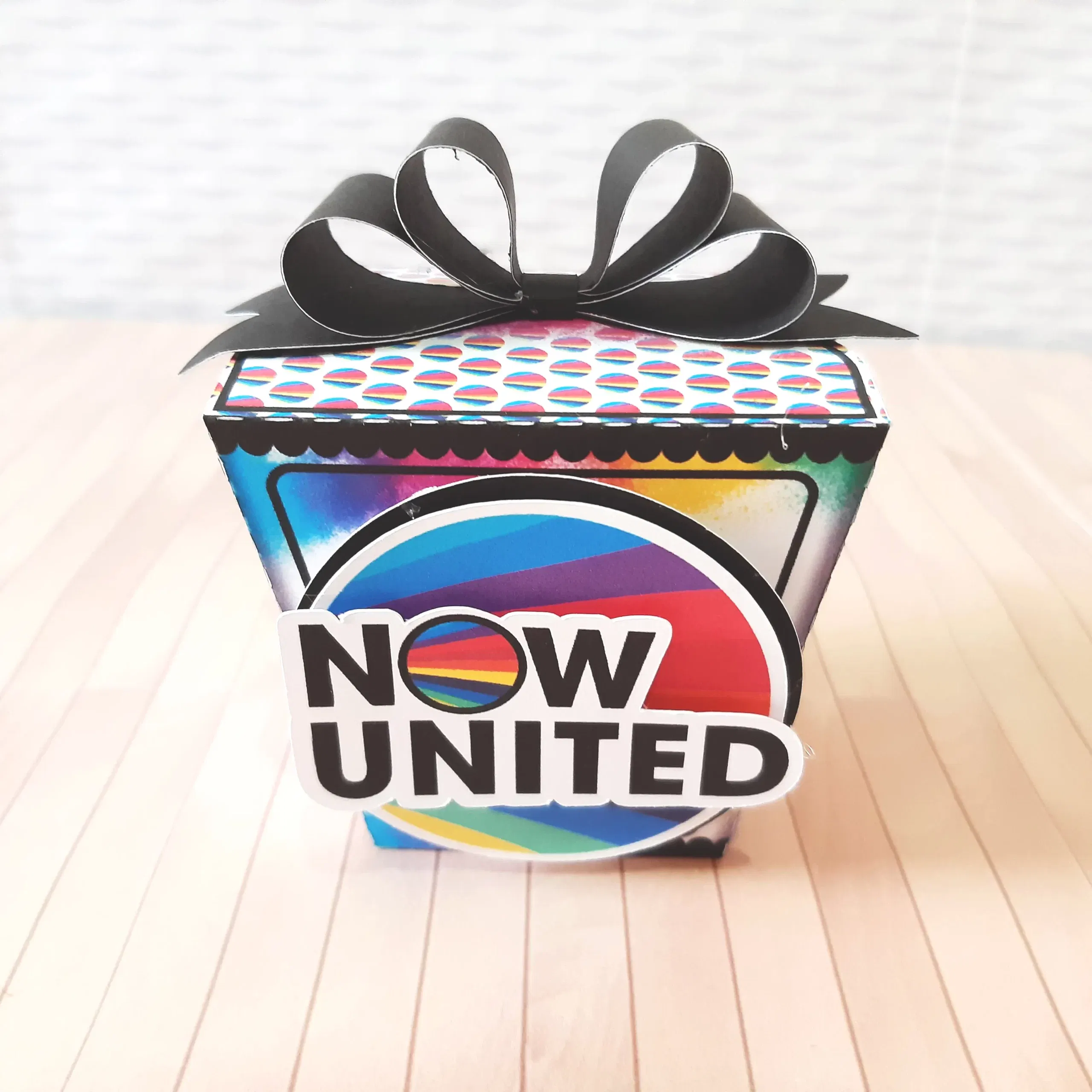 Arquivo digital tema Now United nos formatos Studio, PNG e PDF para máquinas de corte Silhouette ou tesoura, ideal para decoração de festas musicais e aniversário.