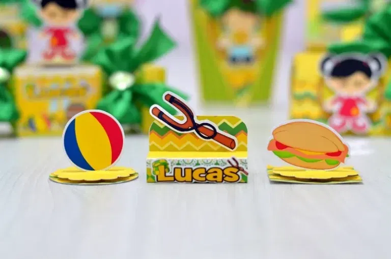 Arquivo de corte Silhouette para caixa e decoração de aniversário Chaves no formato Studio, ideal para personalizados de luxo.