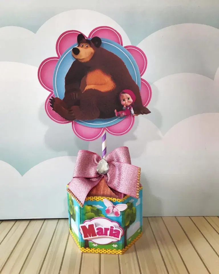 Arquivo de corte digital para arranjo de mesa tema Masha e o Urso nos formatos Studio, PNG e PDF para máquinas Silhouette ou tesoura, ideal para decoração lúdica.