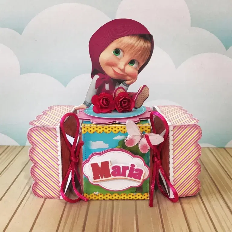 Moldes digitais de arranjo de mesa tema Masha e o Urso nos formatos Studio, PNG e PDF para impressão de alta resolução e decoração de festas infantis.