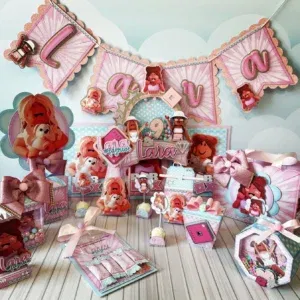 Conjunto de arquivos digitais tema Roblox para caixinhas de festa para imprimir e recortar nos formatos Studio, PNG e PDF.