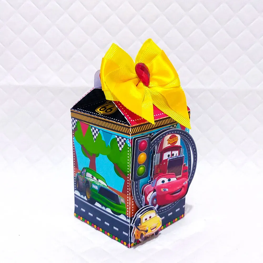 Molde de topo de bolo temático Carros para decoração infantil nos formatos Studio e PDF para impressão em alta resolução.