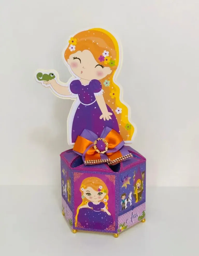 Arquivo de corte para centro de mesa estruturado Rapunzel nos formatos Studio e PDF, ideal para lembrancinhas de festas de aniversário.