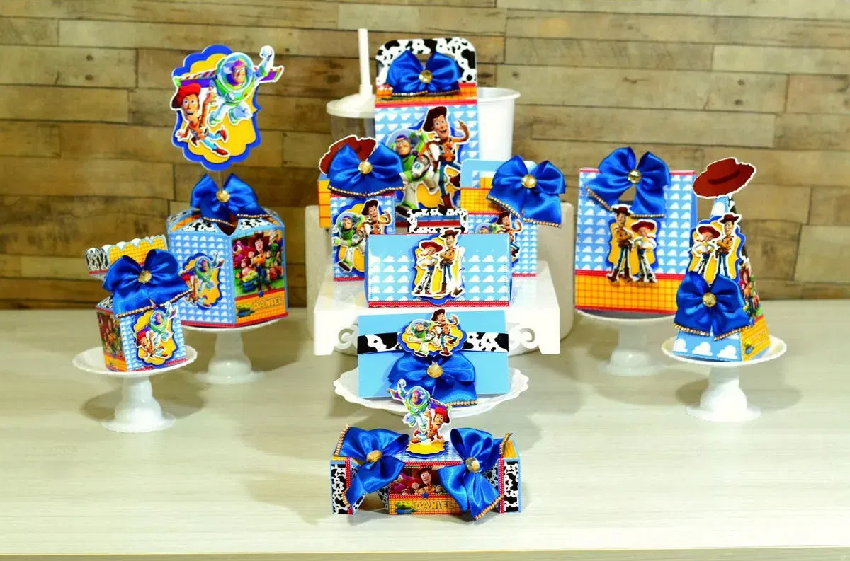 Arquivo digital tema Toy Story nos formatos Studio e PDF para decoração de festa de aniversário para imprimir e recortar na Silhouette.