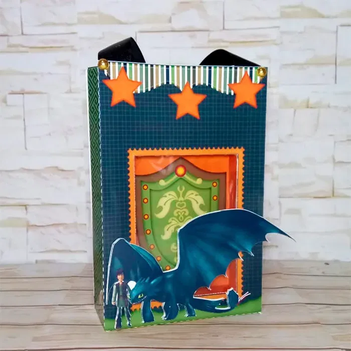 Arquivo de corte para caixa e decoração tema Como Treinar Seu Dragão nos formatos Studio e PDF, ideal para festas de aniversário temáticas.