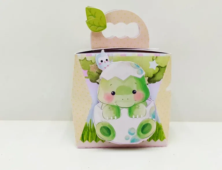 Arquivo de corte para caixa e decoração temática Dinossauro Rosa nos formatos Studio, PNG e PDF, ideal para festas de aniversário femininas.