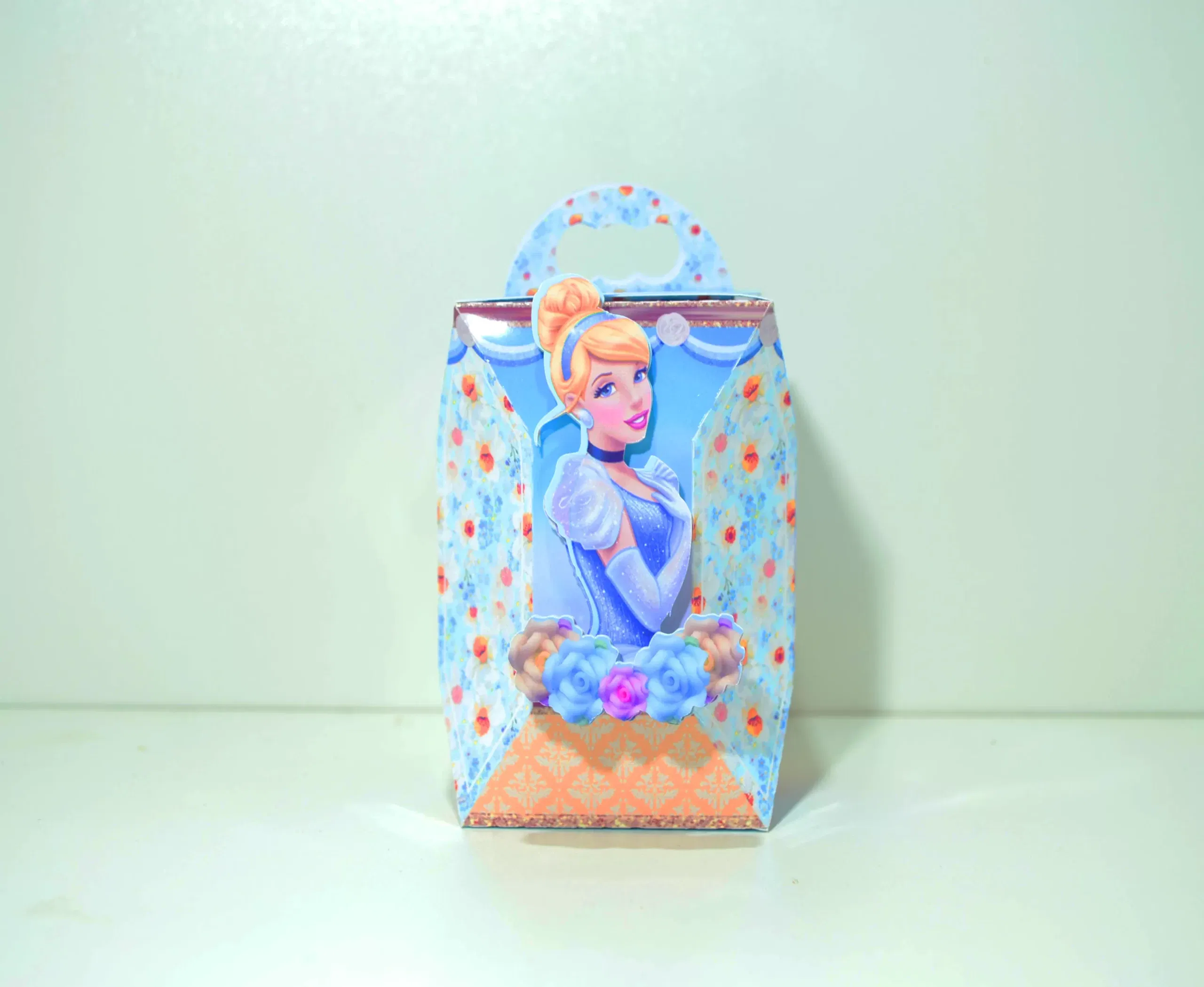 Moldes digitais de Cinderela Luxo para topo de bolo e topper nos formatos Studio, PNG e PDF para impressão de alta qualidade e corte preciso.