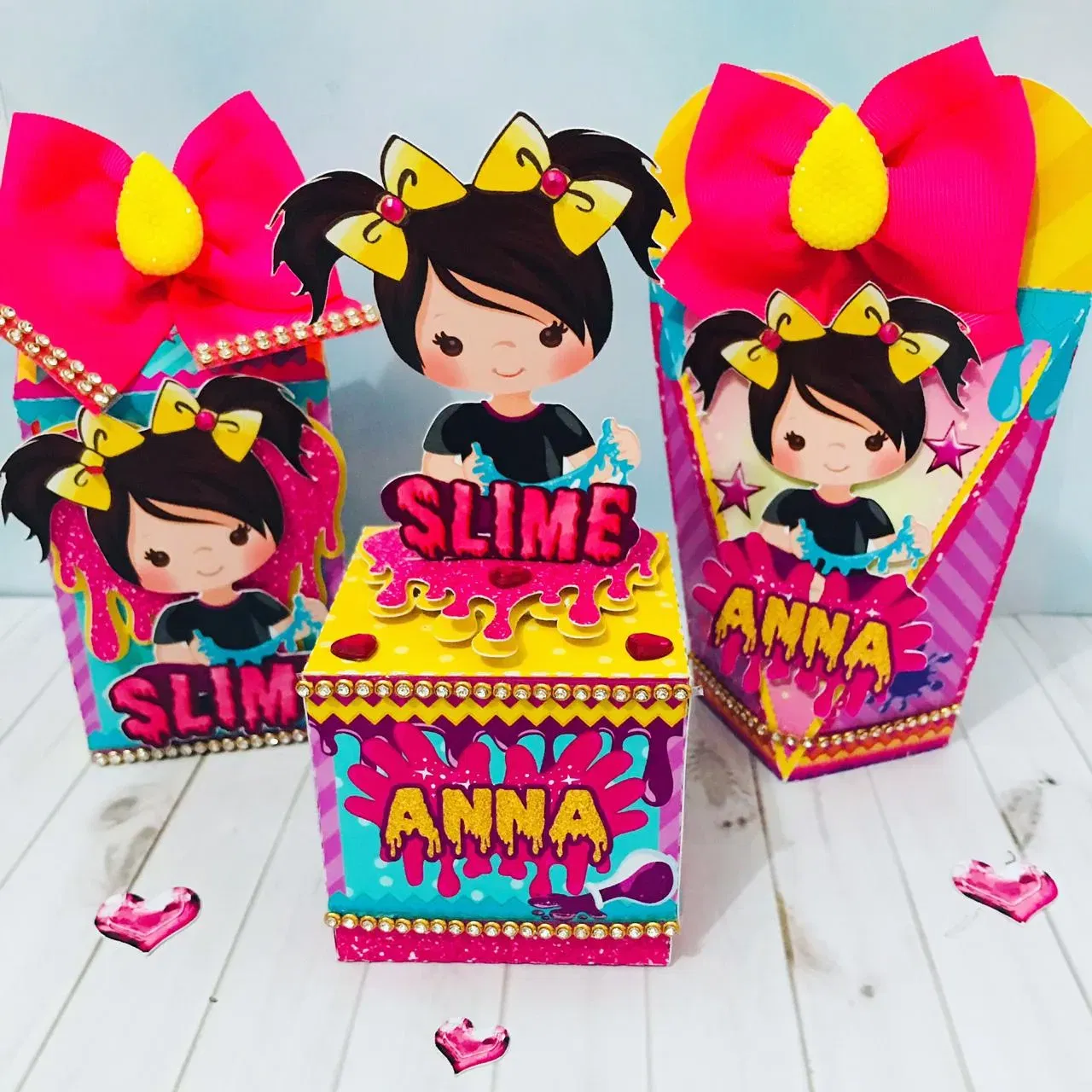 Conjunto de arquivos digitais tema Slime para festa infantil para imprimir e recortar nos formatos Studio e PDF para máquinas de corte.