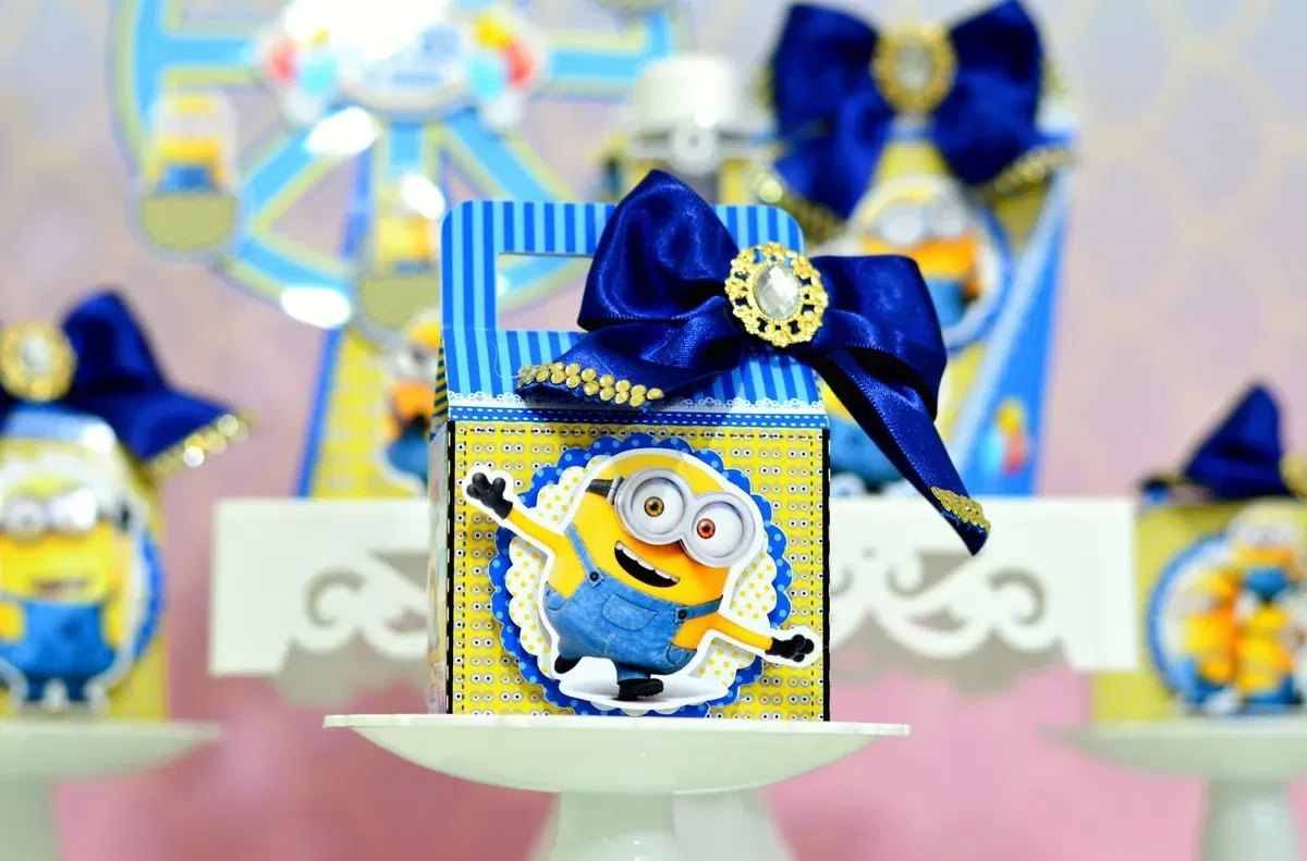 Conjunto de arquivos de corte econômicos dos Minions para aniversário nos formatos Studio e PDF para máquinas de corte ou recorte manual.