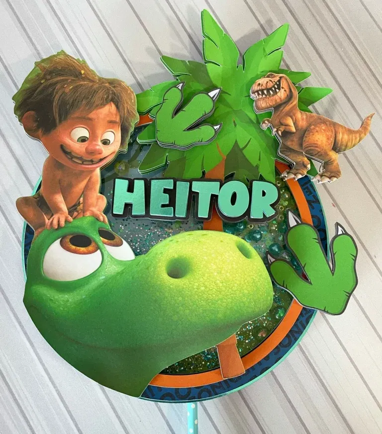 Moldes digitais de decoração tema O Bom Dinossauro nos formatos Studio, PNG e PDF para impressão de alta resolução e personalizados de festas de aniversário.