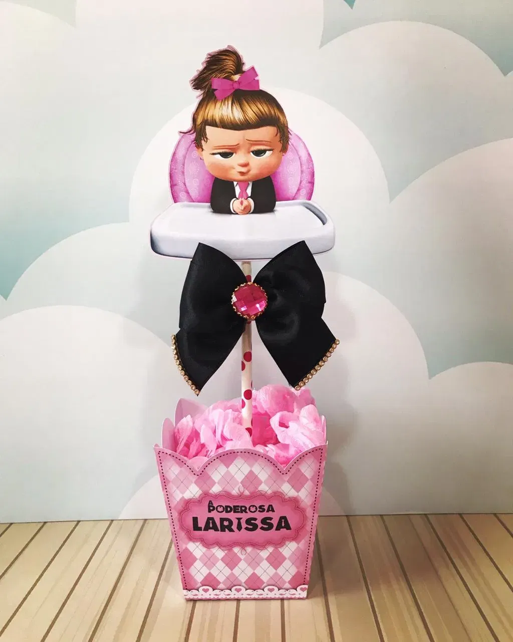 Conjunto de arquivos digitais tema Poderosa Chefinha para aniversário para imprimir e recortar nos formatos Studio, PNG e PDF para topo de bolo.