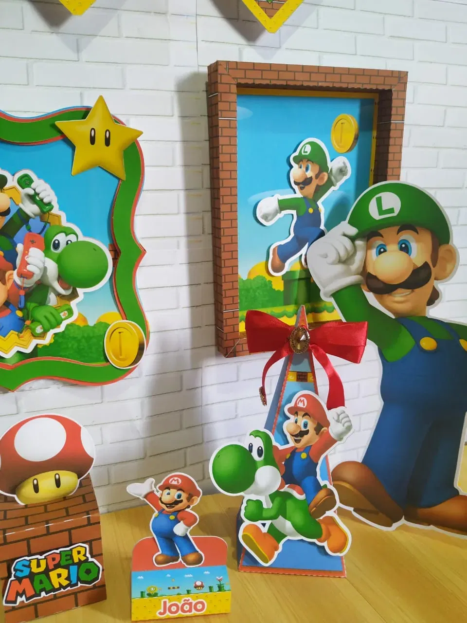 Arquivo de corte digital para topper de bolo e itens de decoração tema Mario e Luigi nos formatos Studio, PNG e PDF.