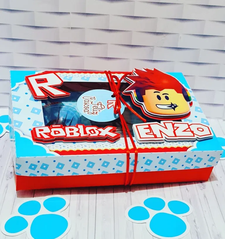 Conjunto de arquivos digitais tema Roblox para Páscoa para imprimir e recortar nos formatos Studio e PDF para topo de bolo e enfeites.