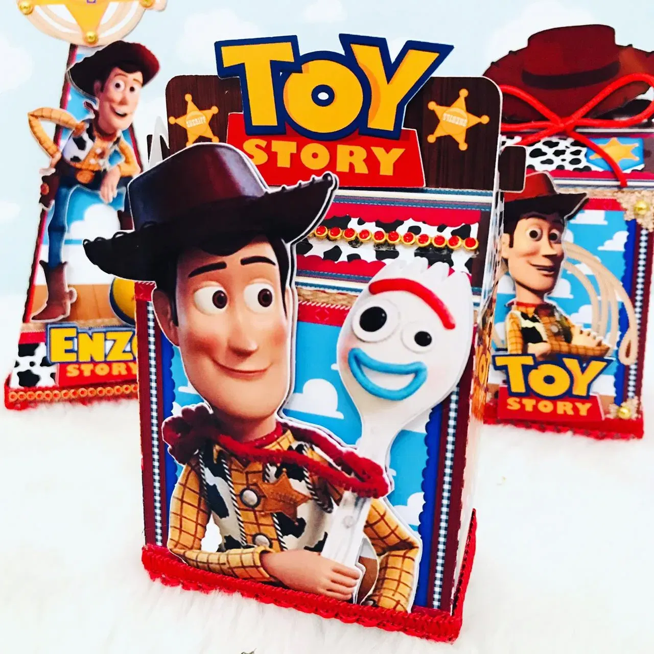 Arquivo de corte digital para topper de bolo e itens de decoração premium tema Toy Story nos formatos Studio e PDF para Silhouette.