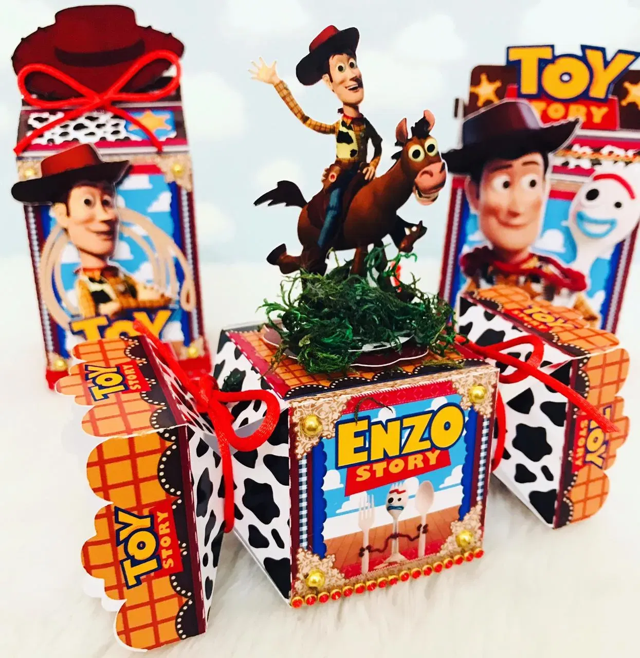 Moldes digitais de Toy Story Luxo para festa nos formatos Studio e PDF para impressão de alta qualidade e corte preciso na Silhouette.