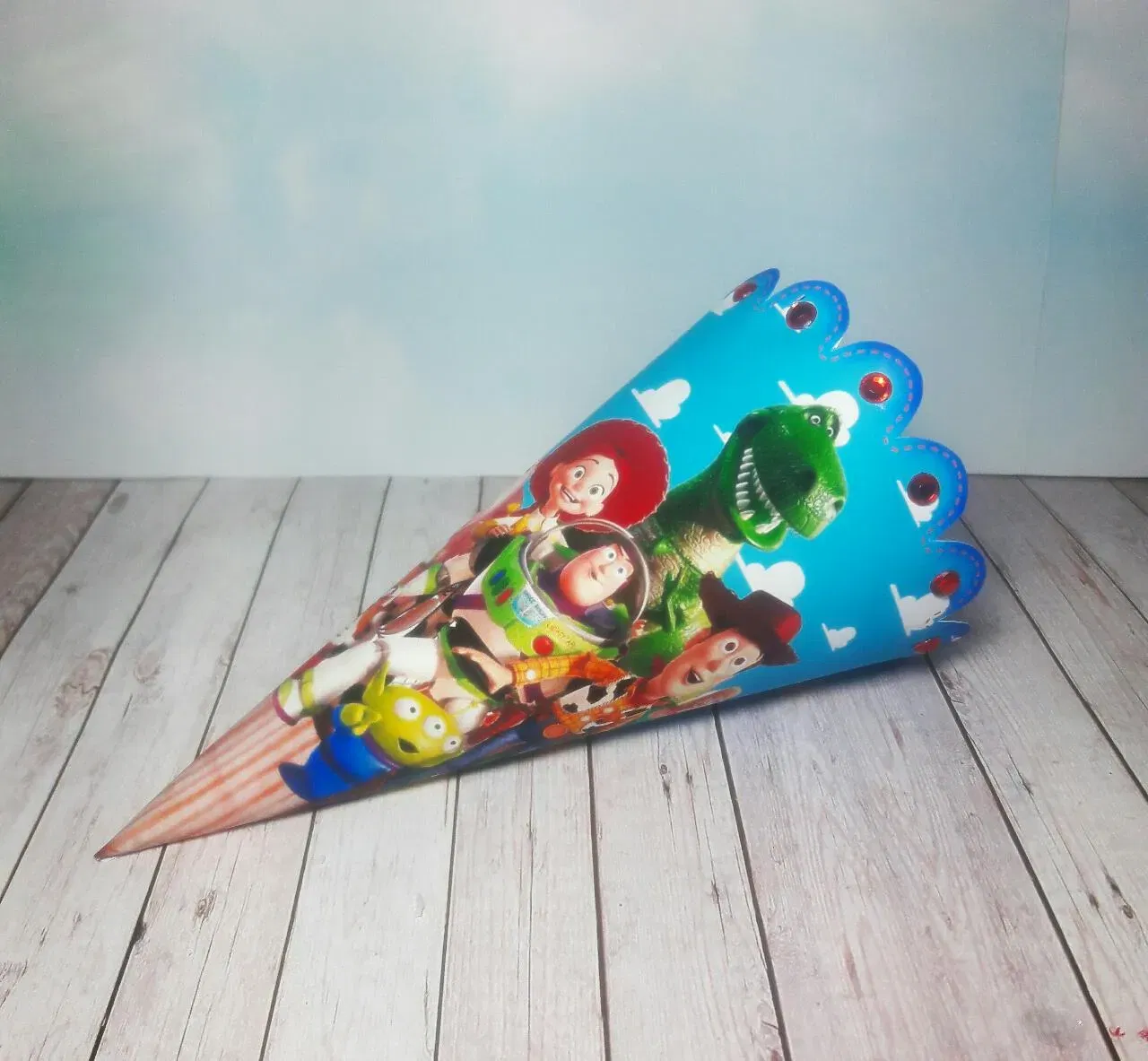 Arquivo de corte digital para topper de bolo e itens de decoração tema Toy Story no formato Studio para Silhouette.