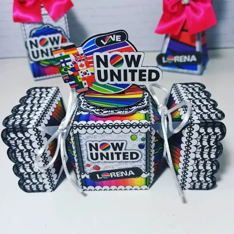 Conjunto de arquivos digitais tema Now United para festa infantil para imprimir e recortar nos formatos Studio e PDF para máquinas de corte.