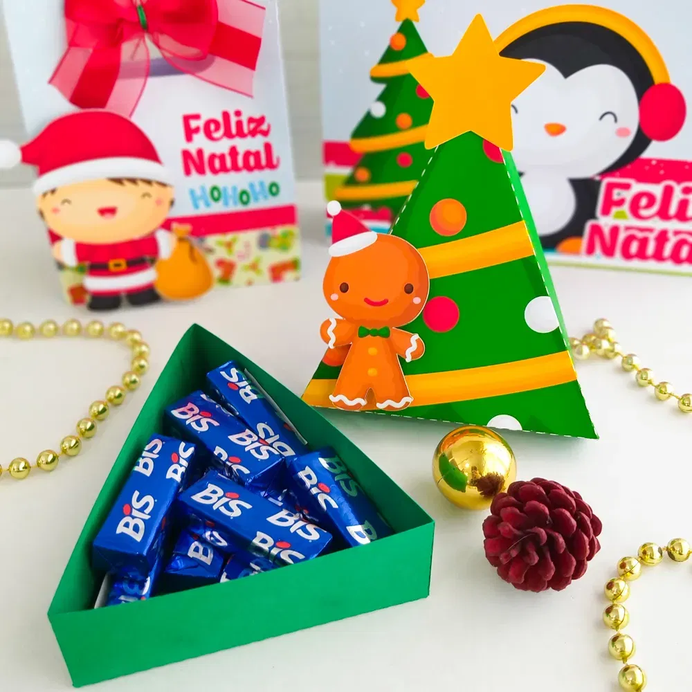 Conjunto de arquivos digitais tema Natal para imprimir e recortar nos formatos Studio e PDF para topo de bolo e itens decorativos.