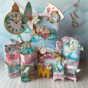 Arquivo de corte digital tema Alice no País das Maravilhas nos formatos Studio, PNG e PDF para máquinas Silhouette ou tesoura, ideal para personalizados de luxo.