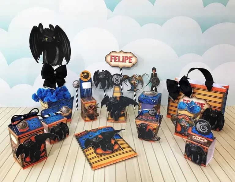 Arquivo para topo de bolo e itens de decoração de festa Como Treinar Seu Dragão no formato Studio, pronto para recortar em máquinas Silhouette.
