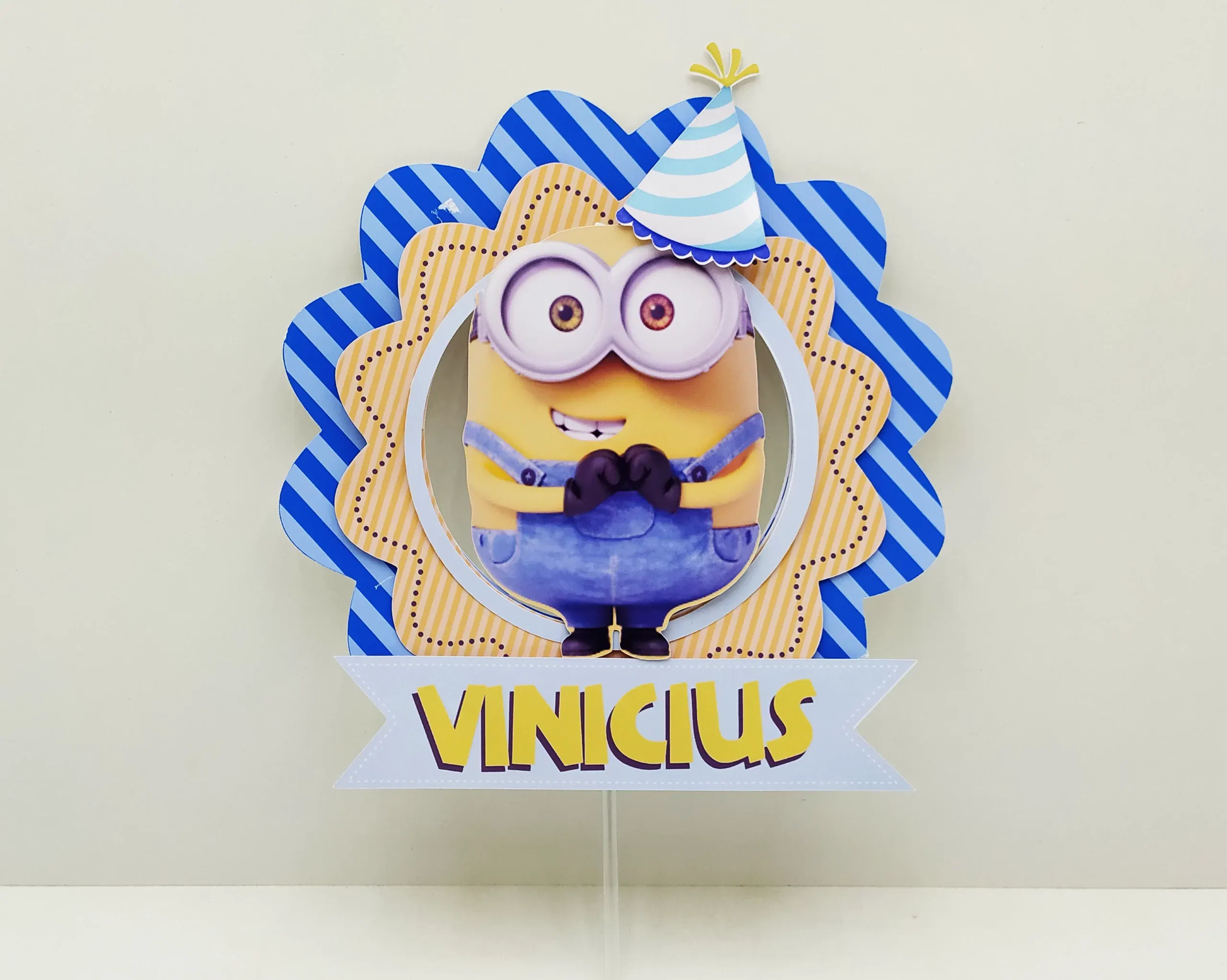 Moldes digitais de Minions para festa nos formatos Studio, PNG e PDF para impressão de alta qualidade e corte preciso na Silhouette.