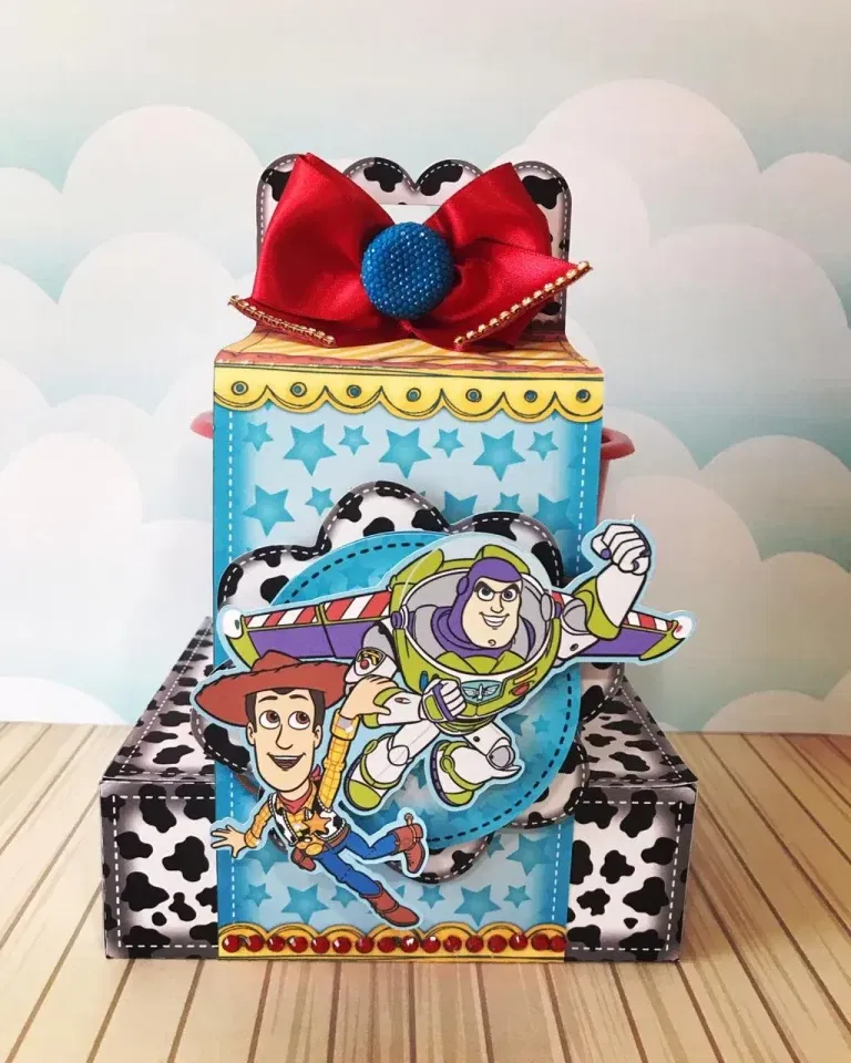 Arquivo de Toy Story para recortar nos formatos PDF, PNG e Studio ideal para decoração de mesas e festas infantis.