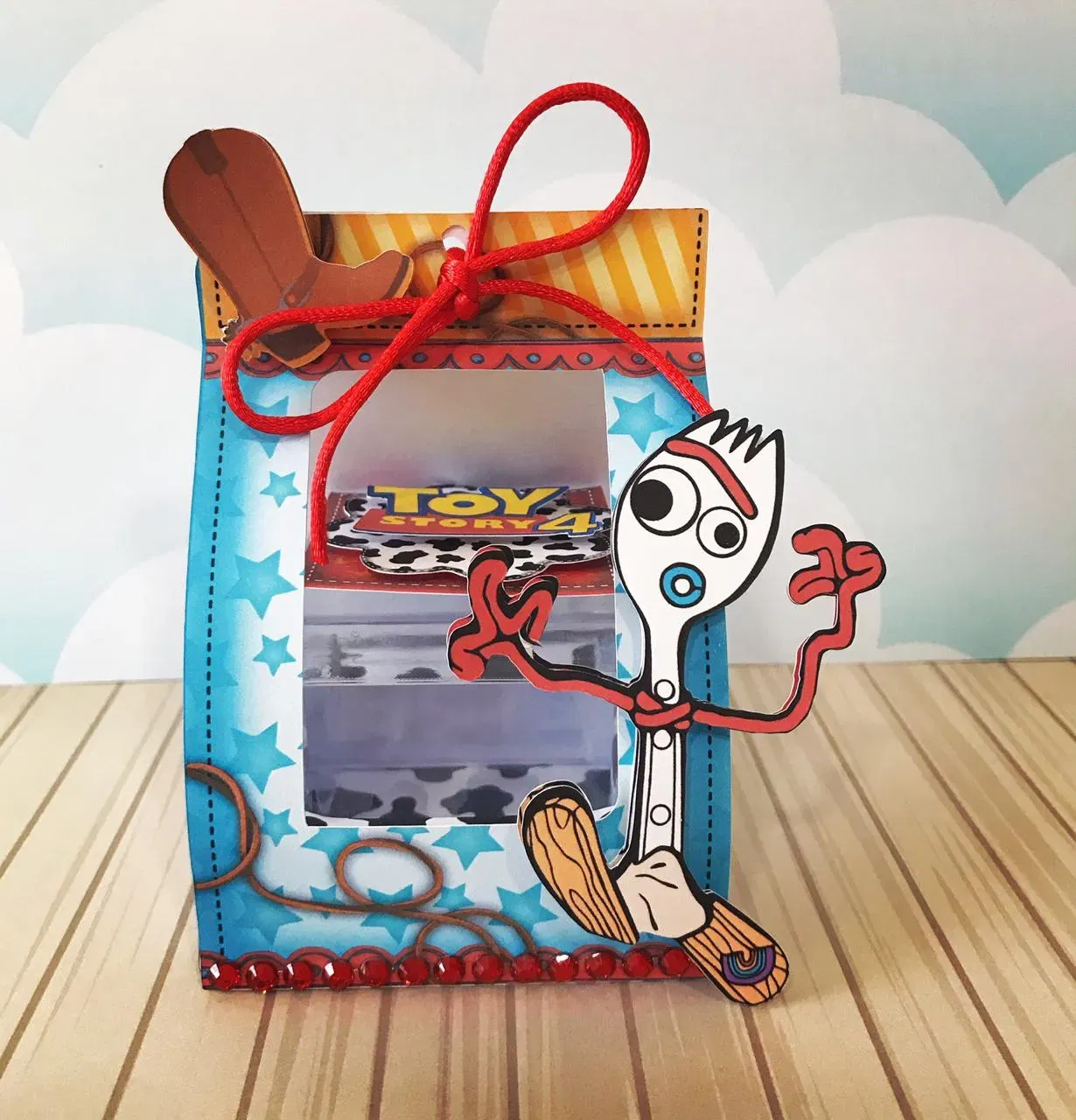 Conjunto de arquivos digitais tema Toy Story para festas para imprimir e recortar nos formatos Studio, PNG e PDF.