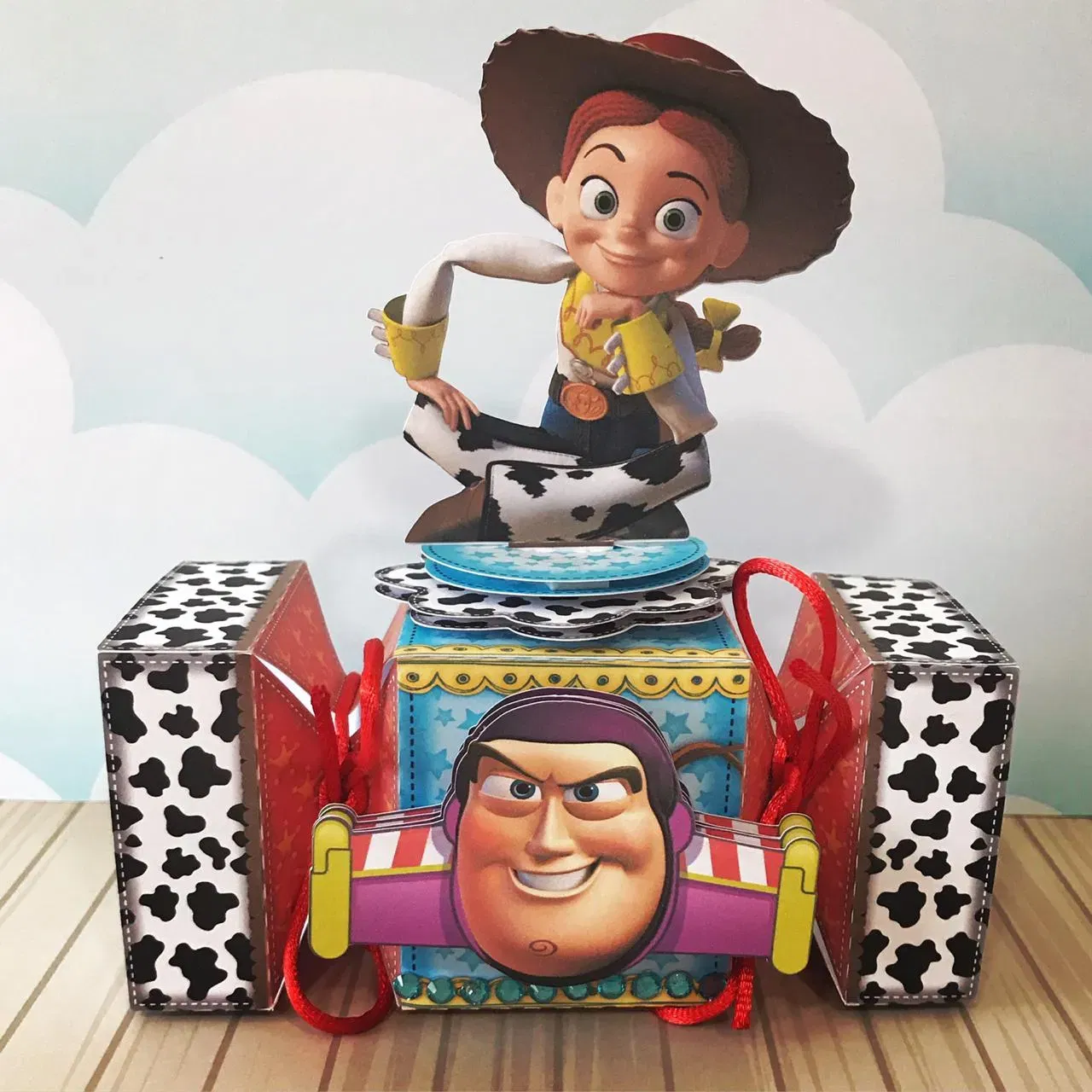 Moldes digitais de Toy Story para festa nos formatos Studio, PNG e PDF para impressão de alta qualidade e corte preciso.