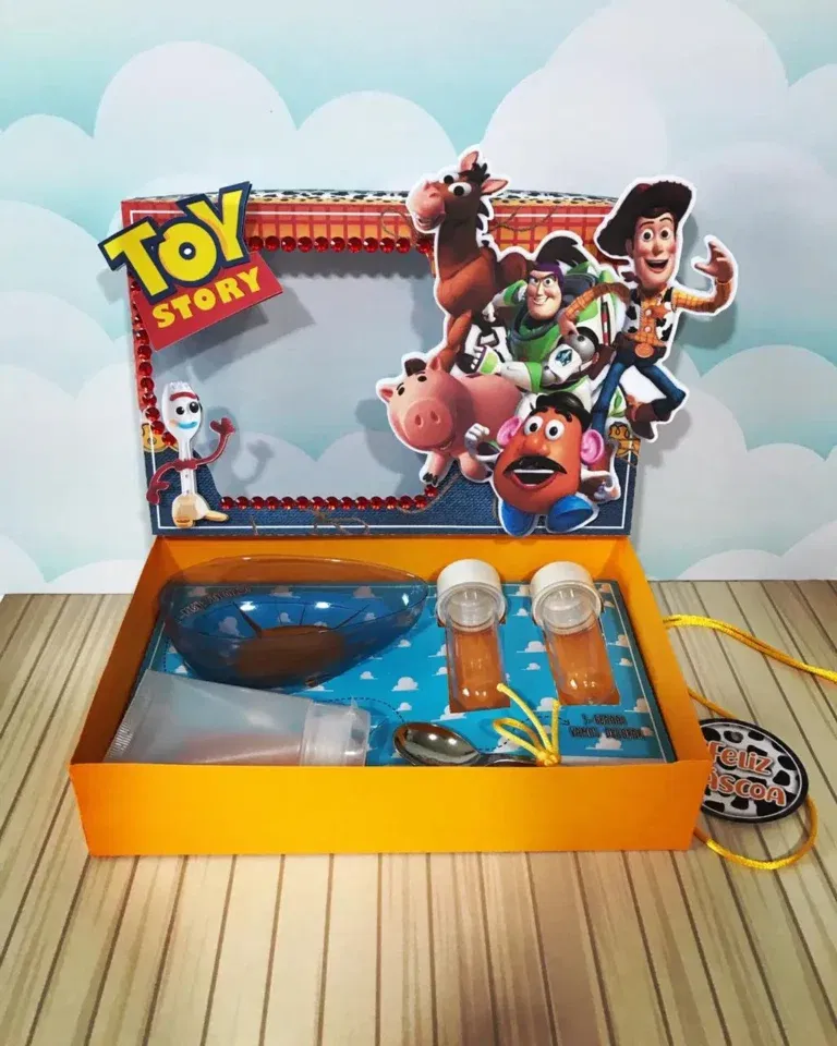 Pascoa Mini Confeiteiro Toy Story Studio Png e Pdf
