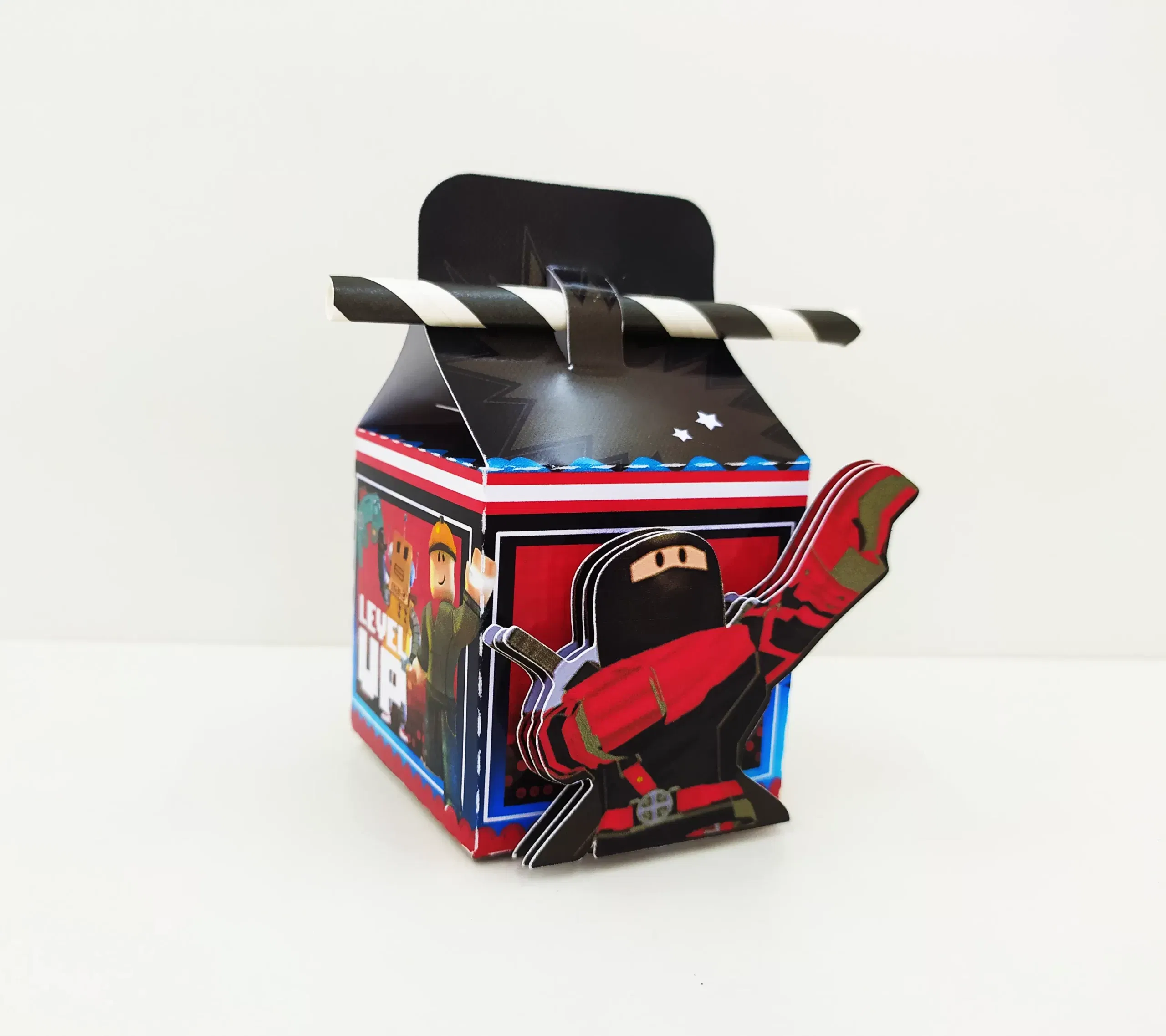 Moldes digitais de Roblox para aniversário nos formatos Studio, PNG e PDF para impressão de alta qualidade e corte preciso na máquina.