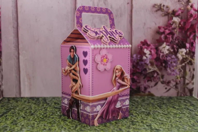 Moldes de decoração Silhouette no tema Enrolados Rapunzel em formato Studio para impressão de alta resolução e personalizados de festas infantis.