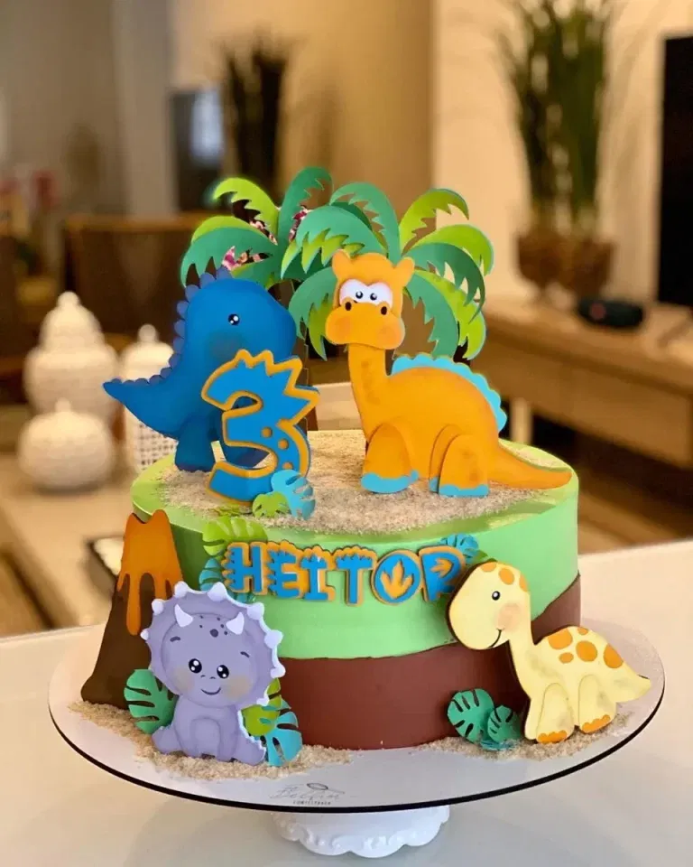 Arquivo de corte digital tema Dinossauro para imprimir e recortar no formato Studio para máquinas Silhouette, ideal para decoração de bolos e festas infantis.