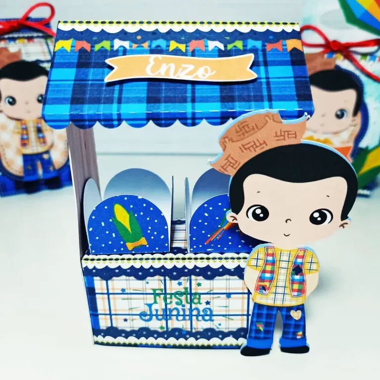 Arquivo de corte para bandeirolas, caixas e decoração junina nos formatos Studio e PDF, ideal para festas de luxo e eventos típicos.