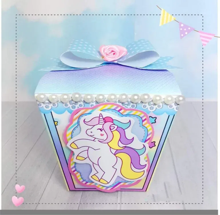 Arquivo para topo de bolo e itens de papelaria tema Unicórnio no formato Studio, configurado para recorte automático na Silhouette.