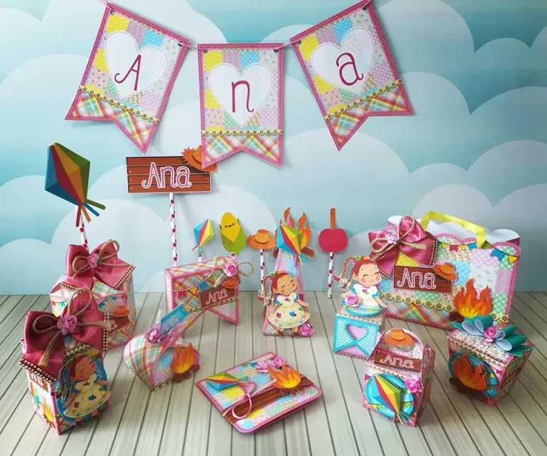 Moldes digitais de decoração para festa junina feminina nos formatos Studio, PNG e PDF para impressão de alta resolução e personalizados de festas delicadas.