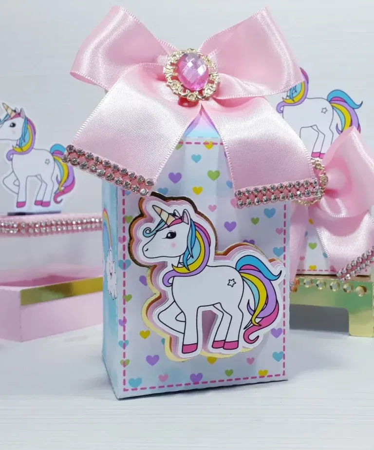 Arquivo de corte para caixas e decoração temática do unicórnio infantil nos formatos Studio e PDF, ideal para festas de luxo e eventos.