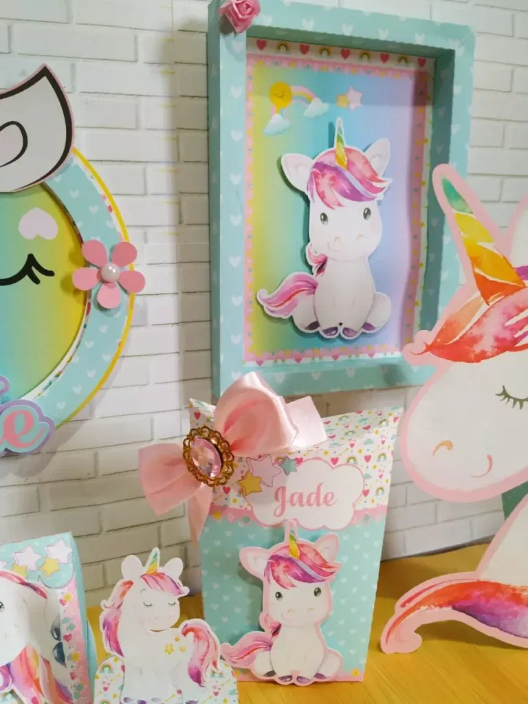 Arquivo de corte para caixas e decoração temática de festa infantil unicórnio simples nos formatos Studio, PNG e PDF, ideal para festas rápidas.