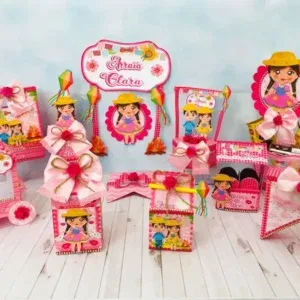 Molde de topo de bolo temático festa junina aniversário infantil rosa nos formatos Studio e PDF para decoração de festas e impressão em alta resolução.